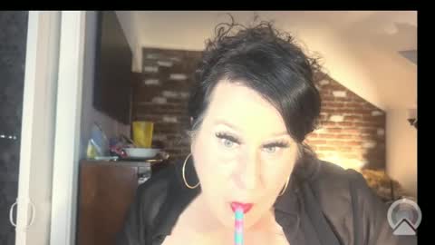 Snapshot of spunderella777 chatting on 10.04.25 Spunderella online show from 10.04.25