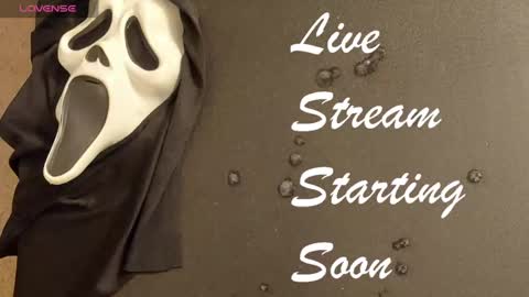 Snapshot of squ1rtl3cb chatting on 12.31.24 squ1rtl3cb online show from 12.31.24