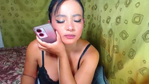 Snapshot of squirt_dirty_anal chatting on 12.13.25 valeria online show from 12.13.25