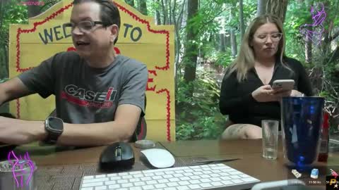 Snapshot of squirt_vip_room chatting on 02.14.26 Roxy Day Mossimo Knight online show from 02.14.26