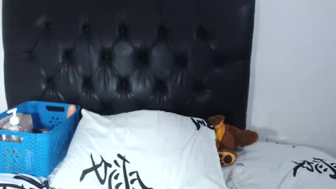 Snapshot of squirtgirl_hot chatting on 12.23.24 Amber Vega online show from 12.23.24