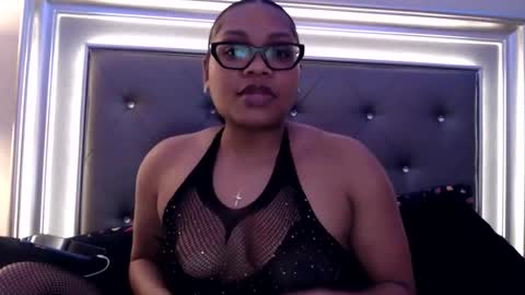 Snapshot of squirtsforfunds chatting on 10.26.25 squirtsforfunds online show from 10.26.25