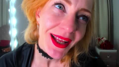 Snapshot of squirtymom chatting on 09.29.25 Alisa online show from 09.29.25