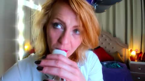 Snapshot of squirtymom chatting on 10.17.25 Alisa online show from 10.17.25