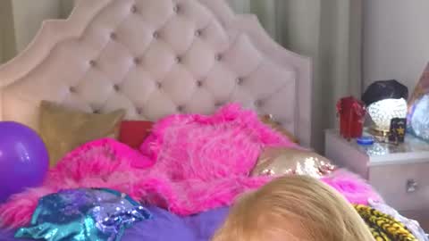 Alisa online show from 11.12.25