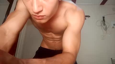 Snapshot of sradicto chatting on 10.04.25 Flacofitxx online show from 10.04.25