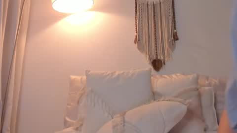 Snapshot of srta__sophie chatting on 12.17.24 Sophie 3 online show from 12.17.24