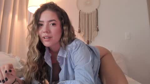 Snapshot of srta__sophie chatting on 01.27.25 Sophie 3 online show from 01.27.25