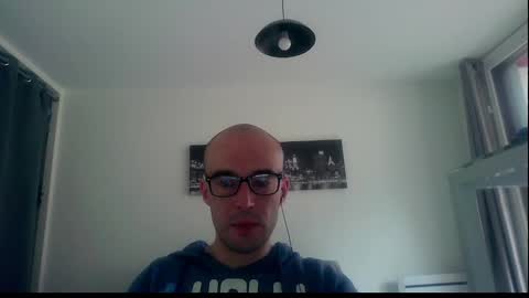 Snapshot of ssenzo chatting on 02.13.25 ssenzo online show from 02.13.25