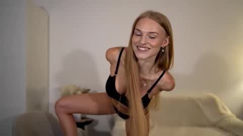 Scarlett online show from 10.30.25