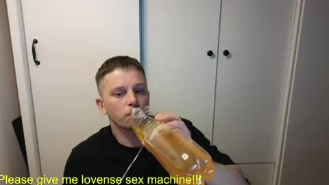 Snapshot of st1vemaster01 chatting on 05.21.26 st1vemaster01 online show from 05.21.26