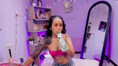 Snapshot of staceylee_ chatting on 02.20.26 Stacey lee online show from 02.20.26