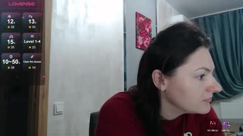 Snapshot of stacy_davise chatting on 10.25.25 STACY online show from 10.25.25