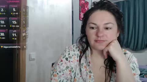 Snapshot of stacy_davise chatting on 11.02.25 STACY online show from 11.02.25