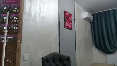 Snapshot of stacy_davise chatting on 11.08.25 STACY online show from 11.08.25