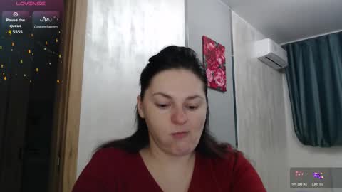 Snapshot of stacy_davise chatting on 11.19.25 STACY online show from 11.19.25