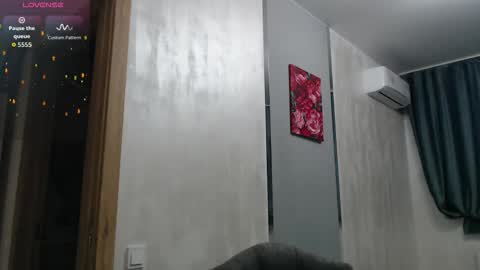 Snapshot of stacy_davise chatting on 11.26.25 STACY online show from 11.26.25