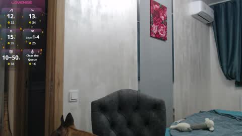 Snapshot of stacy_davise chatting on 11.27.25 STACY online show from 11.27.25