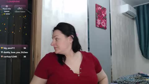 Snapshot of stacy_davise chatting on 11.30.25 STACY online show from 11.30.25
