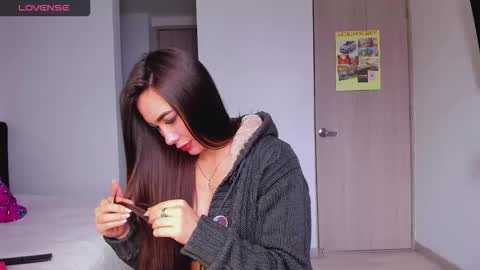 TWstacymalibu110 online show from 10.14.25