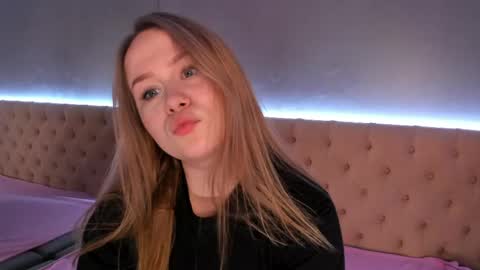 Snapshot of stacy_moorexx chatting on 05.09.26 STACY online show from 05.09.26