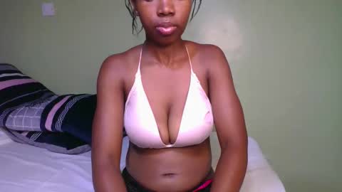 Snapshot of stacy_queenl chatting on 11.20.25 stacy_queenl online show from 11.20.25