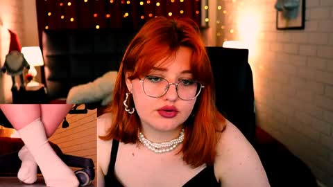 Snapshot of stacyjensen chatting on 05.11.26 Stasey online show from 05.11.26