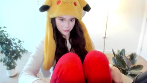 Snapshot of stacyluxxe chatting on 11.26.25 Stacy online show from 11.26.25