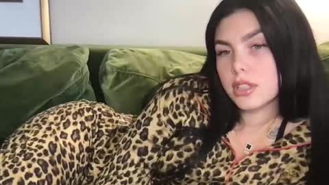 Stacy online show from 11.24.25