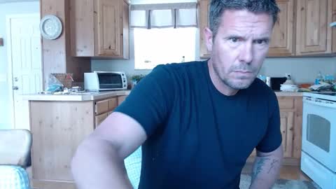 Snapshot of stanmuch16 chatting on 12.19.25 stanmuch16 online show from 12.19.25