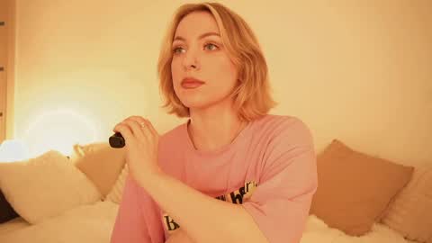 Snapshot of stanovaya300kg chatting on 05.27.26 Kristina online show from 05.27.26