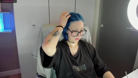 Snapshot of starelli chatting on 05.23.26 Kate online show from 05.23.26