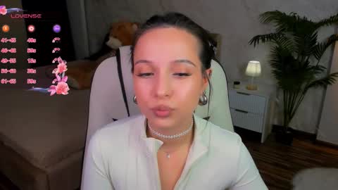 Snapshot of starlitfairy chatting on 10.13.25 Your Fairy online show from 10.13.25