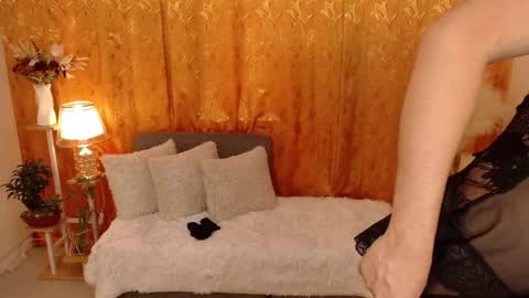 Miss Riri online show from 01.17.26