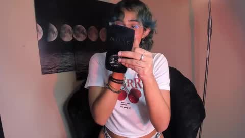 Snapshot of stars4spider_ chatting on 03.10.25 online show from 03.10.25