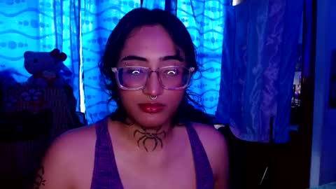 Snapshot of stars4spider_ chatting on 09.24.25 online show from 09.24.25