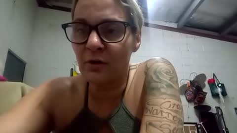 Snapshot of startercap77 chatting on 11.20.25 Ashlee online show from 11.20.25