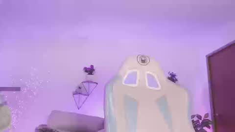 Yoko online show from 09.12.25