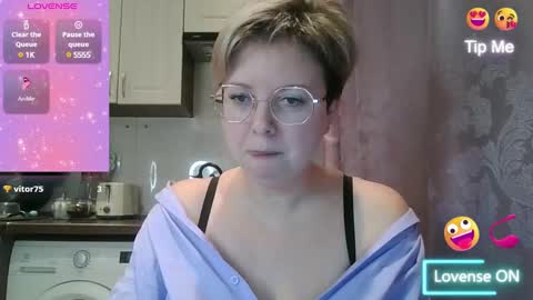 Snapshot of stasya_07 chatting on 12.30.24 Stasya online show from 12.30.24