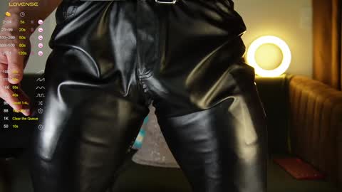 Snapshot of steevemuscle chatting on 01.03.25 Steeve online show from 01.03.25