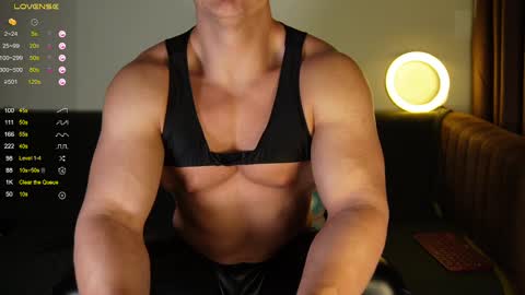 Snapshot of steevemuscle chatting on 02.09.25 Steeve online show from 02.09.25