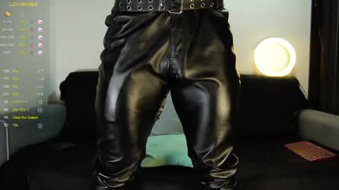 Snapshot of steevemuscle chatting on 02.26.25 Steeve online show from 02.26.25