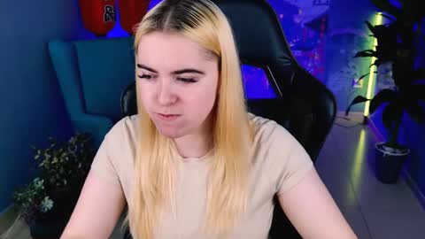 stef_nicks online show from 09.12.25