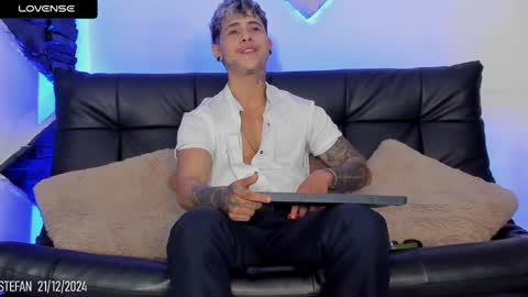 Snapshot of stefan_wonder_ chatting on 12.21.24 Wonder online show from 12.21.24