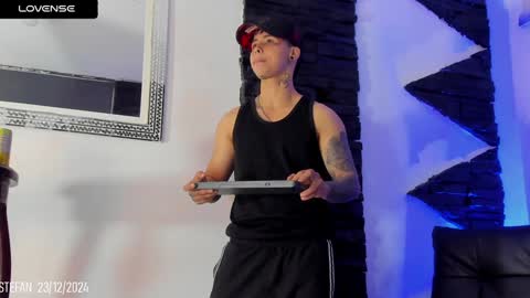 Snapshot of stefan_wonder_ chatting on 12.23.24 Wonder online show from 12.23.24