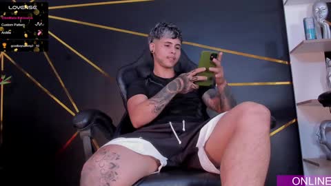 Snapshot of stefan_wonder_ chatting on 01.15.25 Wonder online show from 01.15.25