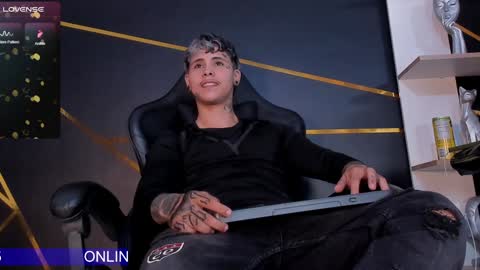 Snapshot of stefan_wonder_ chatting on 01.17.25 Wonder online show from 01.17.25