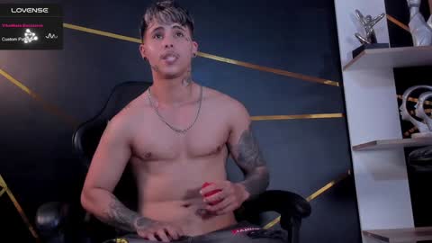 Snapshot of stefan_wonder_ chatting on 02.07.25 Wonder online show from 02.07.25