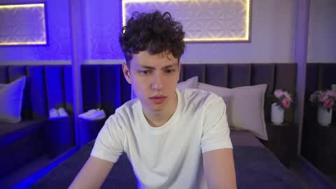 Esrefan online show from 03.30.26