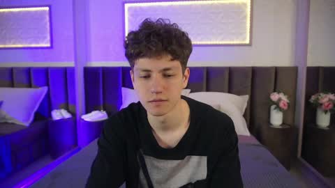 Esrefan online show from 04.10.26